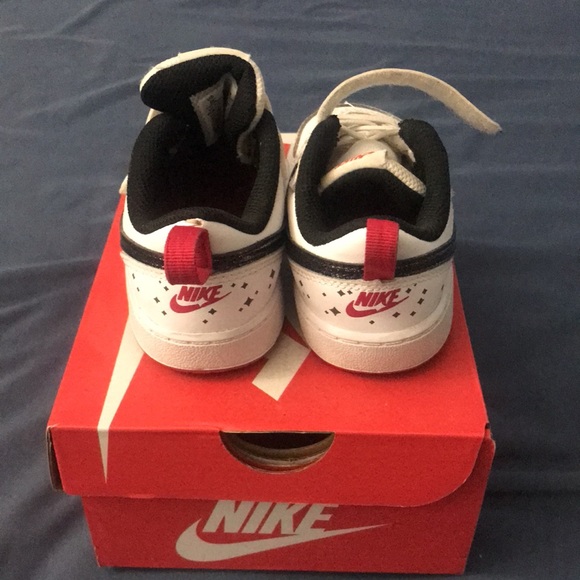 Nike Borough Low 2 SE 8c - Picture 2 of 5
